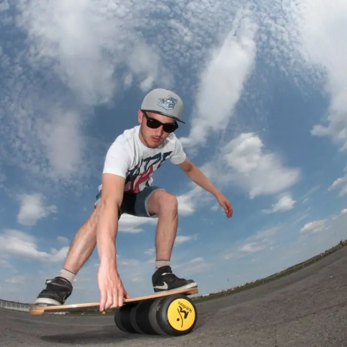 1698931541-w13233-5-1 RollerBone - passion pour l'équilibre