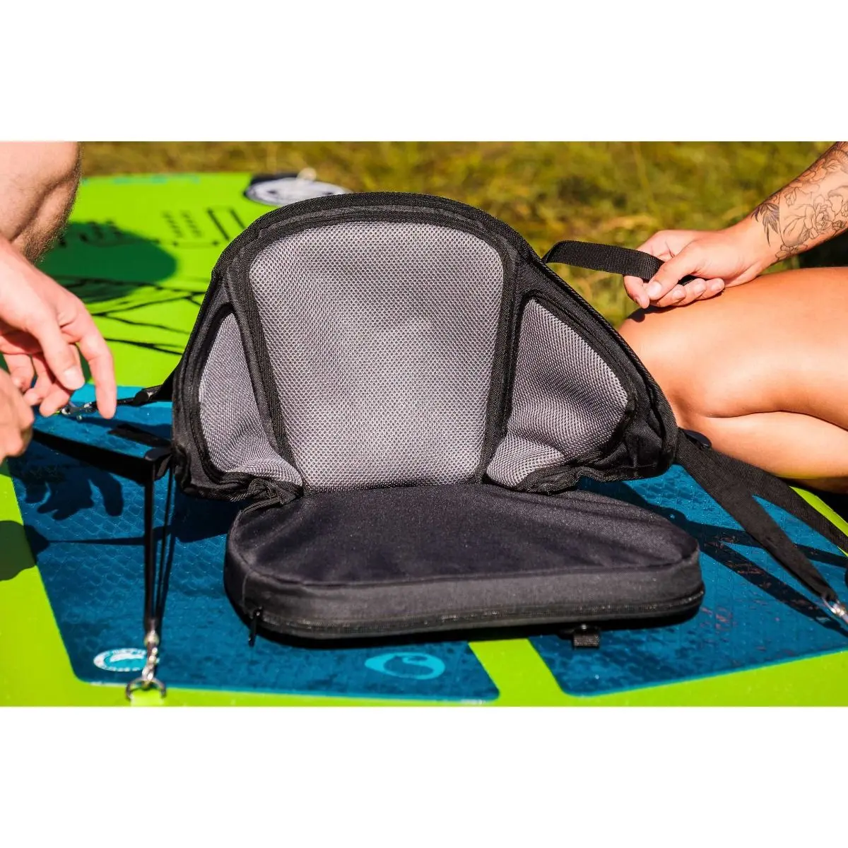 1702638051-w22294-03-spinera-performance-kayak-seat-action-copie